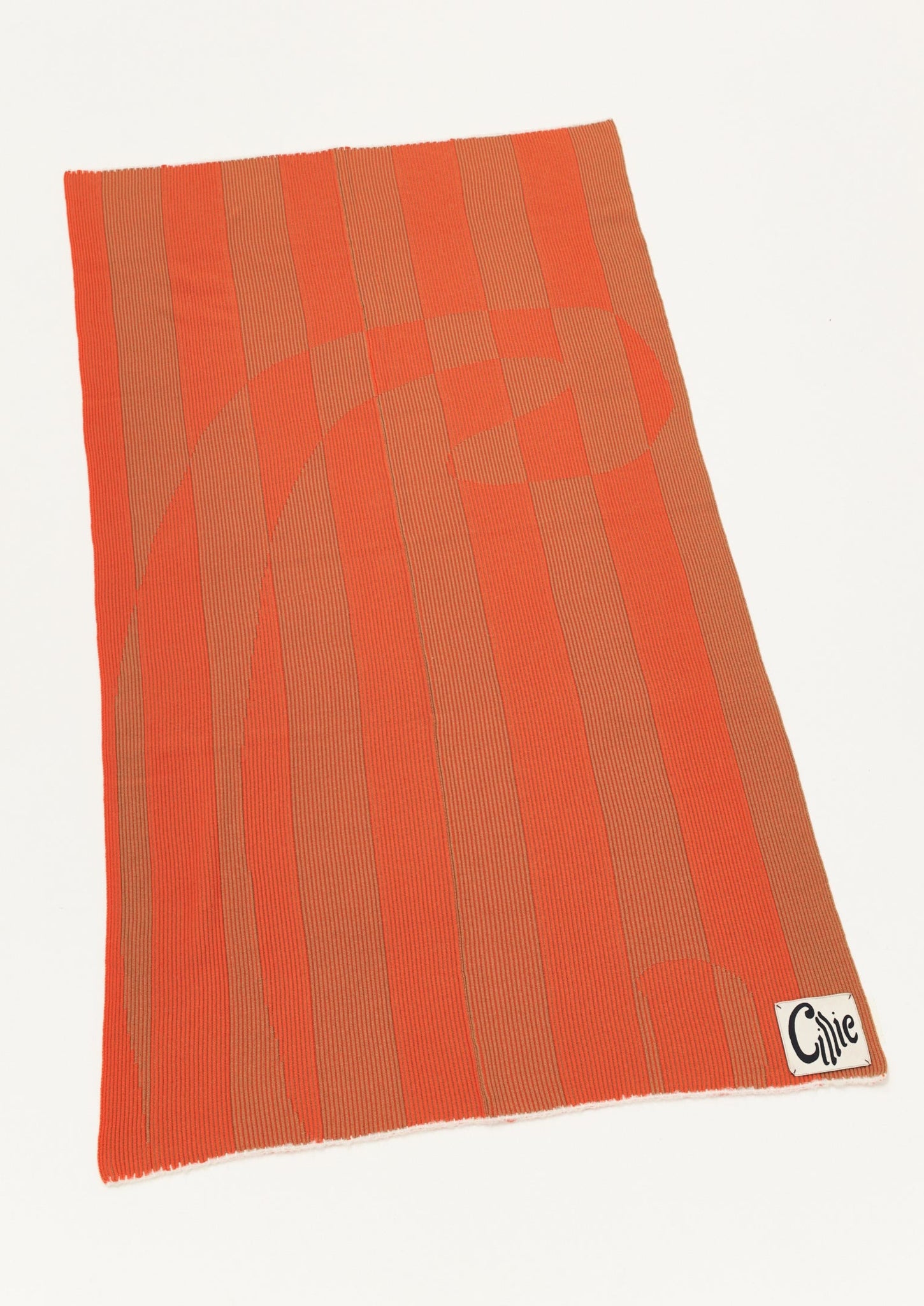 T_003 | Knitted Inverse Throw | Fake Tan
