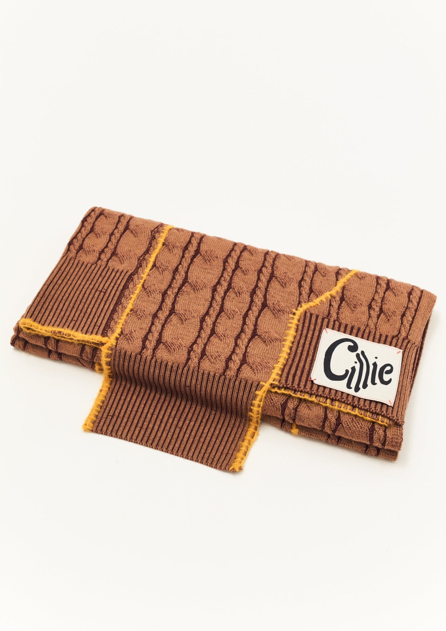 T_001 | Knitted Sweater Throw | Fake Tan