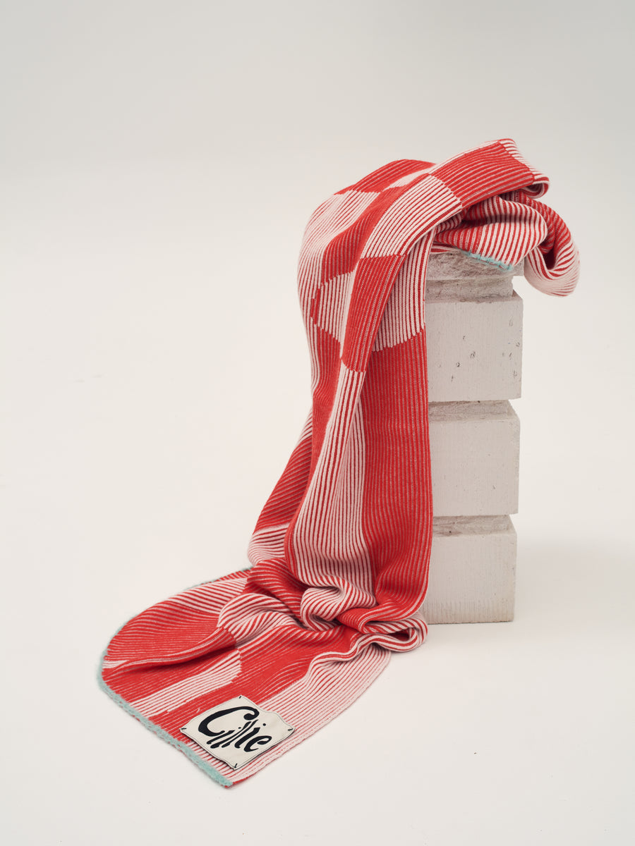 Knitted Inverse Throw | Candy Cane