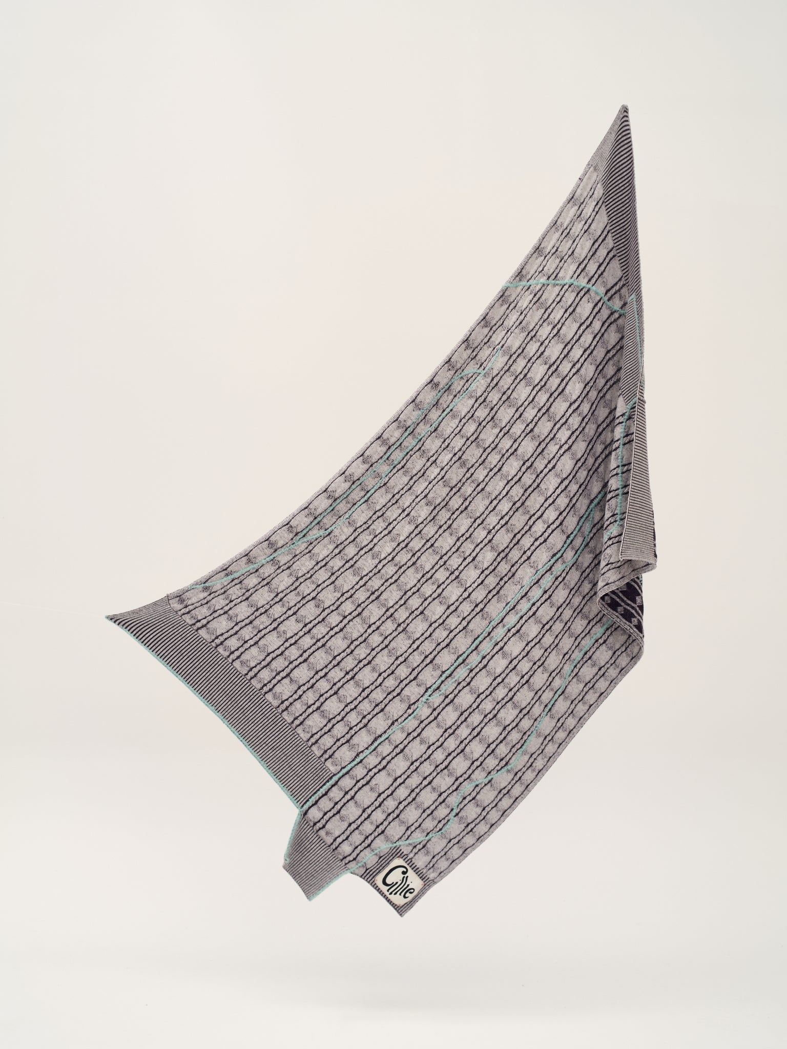 T_001 | Knitted Sweater Throw | Candy Cane